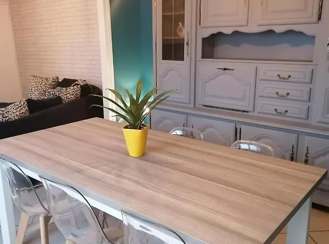 Holiday home Cocottes & Colibri