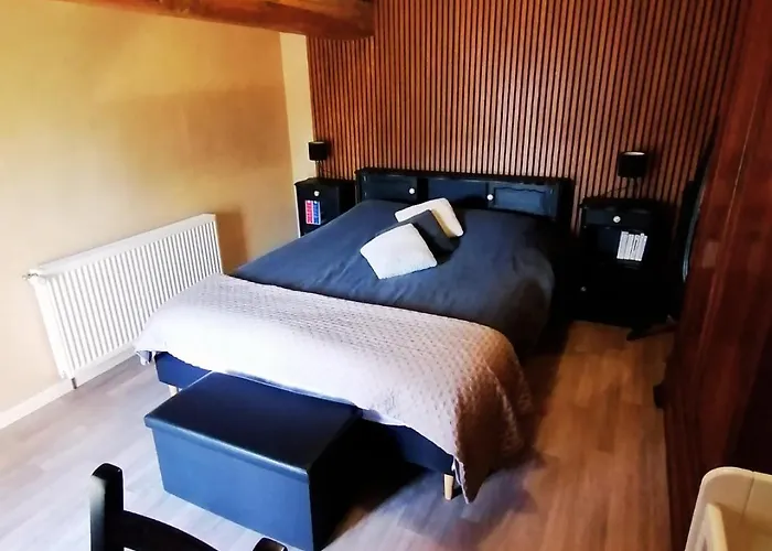 Holiday home Cocottes & Colibri *